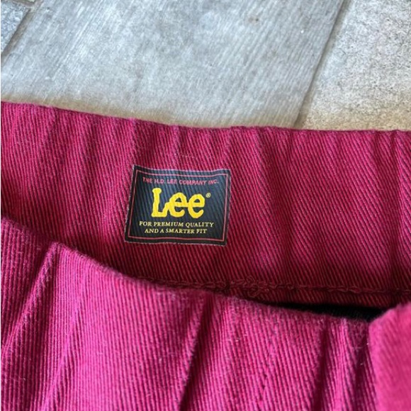 Lee Burgundy Elastic Waist Shorts - Size 8 - Picture 5 of 5